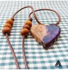 گردنبند چوبی و رزینی طرح قلب رنگ بنفش