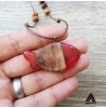 گردنبند چوب و رزین طرح ماهی