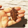 گردنبند چوبی طرح برگ بلوط