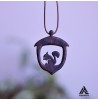 گردنبند چوبی طرح بلوط و سنجاب