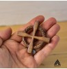 گردنبند چوبی طرح سکان کشتی