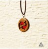 گردنبند چوب و رزین طرح ماهی